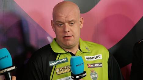 Michael van Gerwen kommt selbstbewusst aus der Weihnachtspause zurück und gibt sich in typischer MvG-Manier.