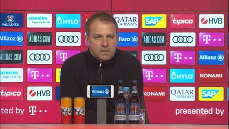 Douglas Costa und Bouna Sarr haben es gegen Freiburg nicht in den Kader geschafft. Bayern-Coach Hansi Flick verrät den Grund.