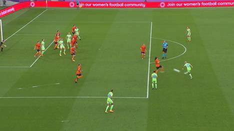 Leicht und locker schießen sich die Frauen des VfL Wolfsburg ins Halbfinale der Champions League. Besonder Superstar Pernille Harder glänzt.
