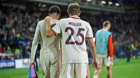 Nach dem Sieg des FC Bayern in der 2. Runde des DFB-Pokals bei Mainz 05 wird Thomas Müller auf die Zukunft von Jamal Musiala angesprochen. Der Routinier hat einen Rat für seinen Teamkollegen.