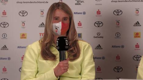 Nach ihrem Olympiasieg hat sich Rennrodlerin Natalie Geisenberger bei der Pressekonferenz über die Menschenrechte in China und ihre Abreise geäußert. 