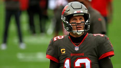 Ein Trikot von NFL-Superstar Tom Brady wurde für eine Rekordsumme von 480.000 Dollar versteigert.