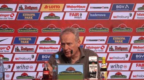 In der Pressekonferenz vor dem Spiel Eintracht Frankfurt gegen den SC Freiburg kommt es zu einer kuriosen Situation zwischen Freiburg-Coach Christian Streich und einem Journalisten. 