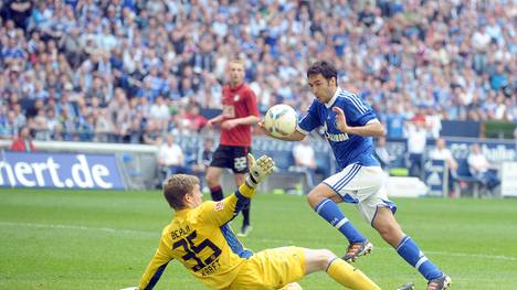 Auf der Suche nach einem neuen Trainer soll sich Schalke nach einem Weltstar erkundigt haben. Doch dieser sagte ab.