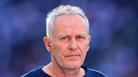 Kult-Trainer Christian Streich vom SC Freiburg triumphiert bei der Wahl zum Trainer des Jahres deutlich. Der 57-Jährige Trainer des SC Freiburg ist mit 276 Stimmen souverän auf Platz eins gewählt worden. 