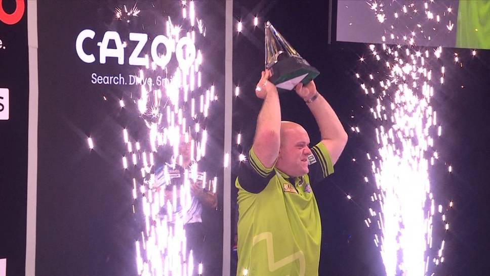 Michael van Gerwen hat zum siebten Mal die Premier League der Darts-Profis gewonnen und überholt somit Darts-Legende Phil Taylor.