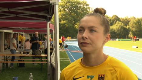 Gina Lückenkemper nennt ihr ambitioniertes Ziel für die Leichtathletik-WM 2023 in Budapest.