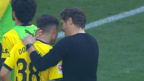 Der 18-jährige Kjell Wätjen spielt für Borussia Dortmund gegen den FC Augsburg 90 Minuten durch. Trainer Edin Terzic schwärmt, doch in der Champions League ist Wätjen nicht dabei - aus gutem Grund.