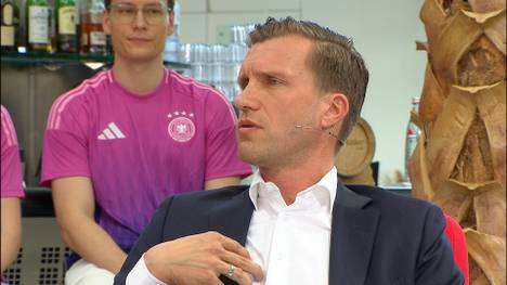 Im STAHLWERK Doppelpass stellt Gast Marc Heinrich die Frage, für welchen Stil Eintracht Frankfurt und Dino Toppmöller stehen wollen. Sportvorstand Markus Krösche gibt einen Einblick.