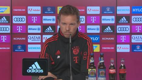 Der FC Bayern hat wohl Torwarttrainer Toni Tapalovic entlassen. Auf der Pressekonferenz vor dem Spiel gegen Köln scheint es, als hätte Trainer Julian Nagelsmann über die Trennung Bescheid gewusst. 