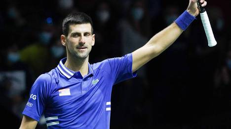 Turnierdirektor Craig Tiley äußert sich zur Ausnahmegenehmigung von Novak Djokovic für die Australian Open. Der 60-Jährige bittet den Serben darum, sich "zu erklären".