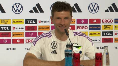 Nationalspieler und Bayern-Star Thomas Müller freut sich, dass der FC Bayern mit Vincent Kompany endlich einen Trainer für die neue Saison gefunden hat und jetzt etwas Ruhe einkehren kann.