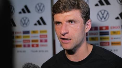 Nach der Entlassung von Hansi Flick als DFB-Coach stellt sich die Frage, wer auf ihn Folgen wird. Thomas Müller äußert sich nach dem Sieg gegen Frankreich zu der Suche. 