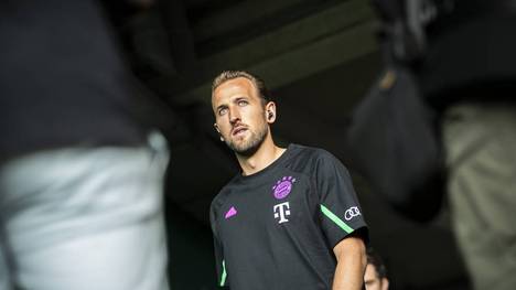 Bayern-Boss Jan-Christian Dreesen verrät bei der Verleihung des "Goldenen Schuh" an Harry Kane, wie chaotisch der Transfer des Stürmers wirklich ablief.