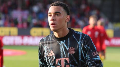 Die Zukunft von Jamal Musiala beim FC Bayern ist ungewiss. Obwohl sein Vertrag noch bis 2026 läuft, wollen die Münchner zeitnah eine Verlängerung. Muss Bayern für Musiala umdenken?