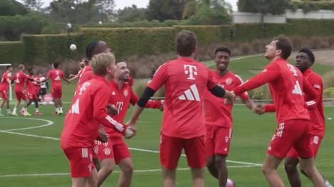 Der FC Bayern befindet sich gerade in Portugal im Mini-Trainingslager. Dort will Thomas Tuchel seine Mannschaft nicht nur auf die Rückrunde der Bundesliga vorbereiten sondern auch mit neuen Methoden den Teamgeist stärken. 