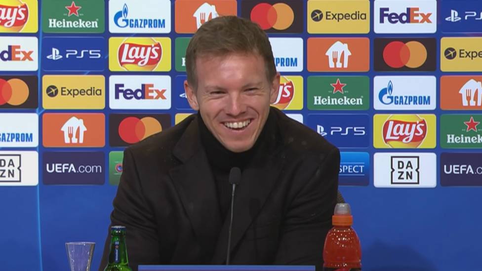 Julian Nagelsann schwärmt nach Bayerns CL-Auftritt gegen Barcelona vor allem von  zwei Akteuren. Eine kuriose Szene bringt den FCB-Coach zum Lachen.