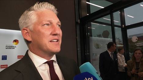 Florian Wirtz scheint noch nicht richtig in Liverpool angekommen zu sein. Philipp Lahm, Bastian Schweinsteiger und Guido Buchwald machen sich um den deutschen aber Topstar keine Sorgen.