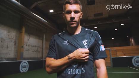 Lukas Podolski wechselt zu Górnik Zabrze nach Polen. Sein neuer Verein würdigt das mit einem emotionalen Video.