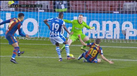 Der FC Barcelona dreht das Spiel gegen Real Sociedad und stürzt den Tabellenführer. Marc-André ter Stegen hält den Sieg mit Glanzparaden fest.