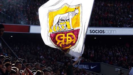 Starke Geste der Profis des AS Roma. Spieler und Trainerstab verzichten aufgrund der Corona-Krise für vier Monate komplett auf ihr Gehalt. 