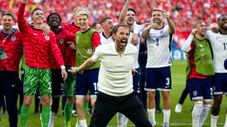 Nach der Vorrunde prasselte massive Kritik auf den Topfavoriten ein. Langweiliger Fußball, einer Trainer ohne Konzept, kein Zusammenhalt. Und trotzdem steht England im EM-Finale. Das Resultat harter Überzeugungsarbeit.