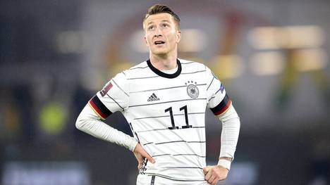 Marco Reus hat sich in Vorbereitung auf die anstehenden Nations-League-Spiele gegen Ungarn und Italien einen Muskelfaserriss zugezogen. Das gab der DFB am Mittwochabend bekannt.