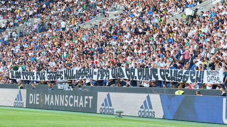 Die Banner-Aktion einer Gruppe von Fans während des Nations-League-Spiels zwischen Deutschland und Italien (5:2) bleibt ohne weitere Folgen.
