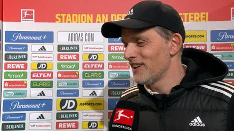 Der FC Bayern gewinnt klar mit 5:1 beim 1. FC Union Berlin. Nach der Partie witzelt Trainer Thomas Tuchel über die scheinbar geschickten Reporter-Fragen.