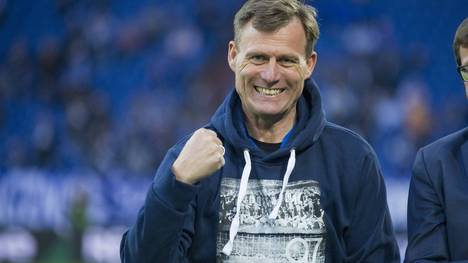 Der FC Schalke 04 und der VfL Bochum befinden sich weiterhin mittendrin im Abstiegskampf. Ehemalige Legenden des Ruhrpott-Fußballs wünschen sich auch in der neuen Saison eine Bundesliga mit beiden Traditionsvereinen.
