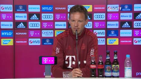 Seit einem Jahr ist Julian Nagelsmann Trainer beim FC Bayern München. Mittlerweile gibt es immer wieder häufiger Kritik an den Aussagen des Trainers bei Pressekonferenzen.