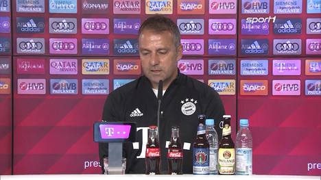 Bayern-Trainer Hansi Flick sprach auf der Pressekonferenz vor dem Spiel gegen Werder Bremen über einen möglichen Abgang von Lucas Hernández.