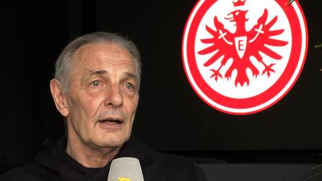 Karl-Heinz Körbel ist bei Eintracht Frankfurt eine Legende. Im exklusiven SPORT1 Interview spricht er über sich und die Entwicklung des Vereins. 