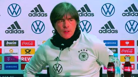 Vor dem Spanien-Kracher in der UEFA Nations League spricht Joachim Löw über die Aufstellungen und verrät ob Neuling Robin Gosens von Beginn an spielen wird.