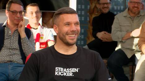 Lukas Podolski wird von einem Dopa-Zuschauer zu seiner Zukunft befragt. Kann sich der Weltmeister von 2014 eine Trainer-Karriere vorstellen?