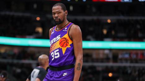 Kevin Durant wird den Phoenix Suns in der nordamerikanischen Profiliga NBA mindestens drei Wochen fehlen.
