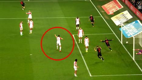 Leroy Sané reicht es. Nach dem 0:3 im Topspiel gegen Bayer Leverkusen lässt der Bayern-Star seinen Frust an einer Torkamera aus. Ein Wutausbruch mit Vorgeschichte. 