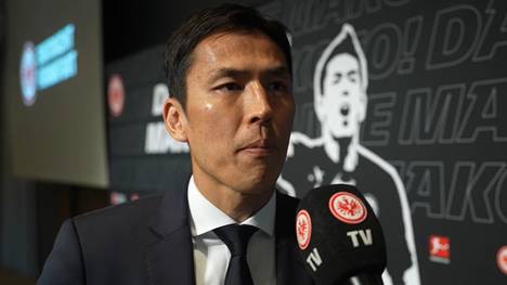 Nach seinem Karriereende bei Eintracht Frankfurt verabschiedet sich Makoto Hasebe bei einem Termin in Tokio offiziell als aktiver Spieler - und verrät welchen großen Eintracht-Traum er jetzt noch hat.