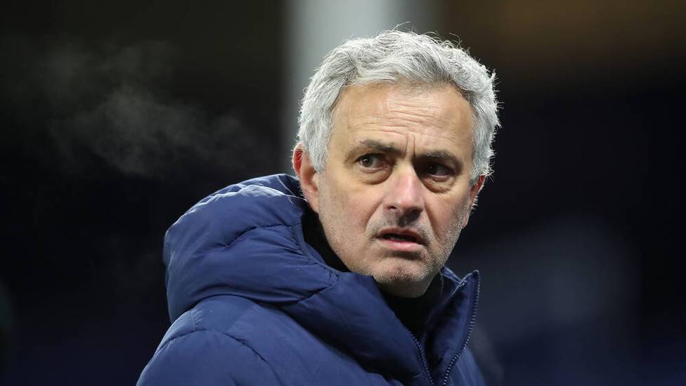 José Mourinho reagierte auf die öffentliche Kritik von Trainer-Kollege Thomas Tuchel gegen Hudson-Odoi. Der Chelsea-Coach schimpfte vor den TV-Kameras über den 20-Jährigen.