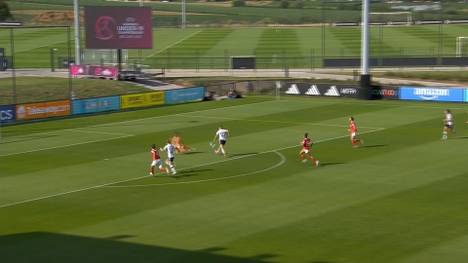 Zum Auftakt der U19-EM hat Deutschland gegen Österreich ein dickes Ausrufezeichen gesetzt. Mit 6:0 sorgten die DFB-Juniorinnen für einen gelungen Turnier-Einstieg.