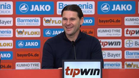 Nach dem 2:2 zwischen Bayer 04 Leverkusen und Union Berlin bringt ein Journalist Gerardo Seoane zum Schmunzeln. Am Ende Pressekonferenz möchte er dem Bayer-Coach noch eine Frage stellen, sie entfällt ihm allerdings als er zu reden beginnt.