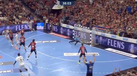 Die SG gewinnt das packende Derby nach einer starken zweiten Hälfte und ist nun Spitzenreiter.