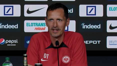 Eintracht Frankfurt beschäftigt die Frage, ob Randal Kolo Muani den Verein noch verlässt. Trainer Dino Toppmöller verrät, was er seiner Mannschaft diesbezüglich mit auf den Weg gegeben hat.