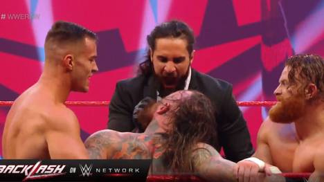 Seth Rollins lädt Rey Mysterio und Sohn Dominic zu WWE RAW ein. Vorher bekommt jedoch noch ein Niederländer die Methoden des "Monday Night Messiah" zu spüren.