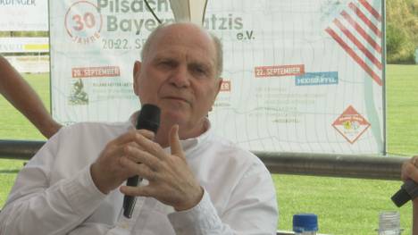 Uli Hoeneß ledert gegen die hohen Ticketpreise bei der EM. Seiner Meinung nach wird das auch Auswirkungen auf die Zukunft haben.