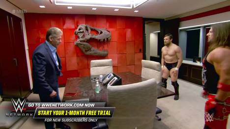 Der Hauptkampf der kuriosen Großveranstaltung Money in the Bank 2020 verlagert sich zwischenzeitlich in das Büro von Ligachef Vince McMahon. Der hat seine Stars aber offensichtlich im Griff.