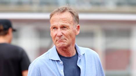 Hans-Joachim Watzke warnt die deutsche Nationalmannschaft und fordert mit Blick auf die Heim-EM ein anderes Auftreten.