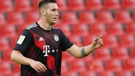 Der FC Bayern hat seinen ersten Corona-Fall: Abwehrspieler Niklas Süle wurde positiv auf Covid-19 getestet. 