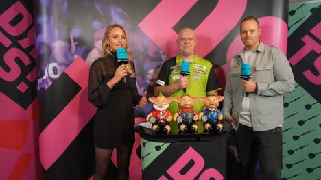 Michael van Gerwen spricht im SPORT1-Interview über seinen Viertelfinal-Sieg gegen Callan Rydz und schickt eine amüsant verpackte Ansage an die Konkurrenz.