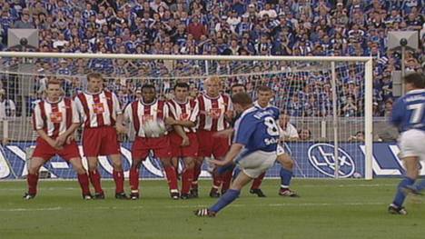 Wenige Tage nach dem Meisterschaftsdrama im Jahr 2001 ging es für den FC Schalke im Pokalfinale gegen Union Berlin. Dort sorgten die Knappen für ein etwas versöhnlicheres Saisonende.